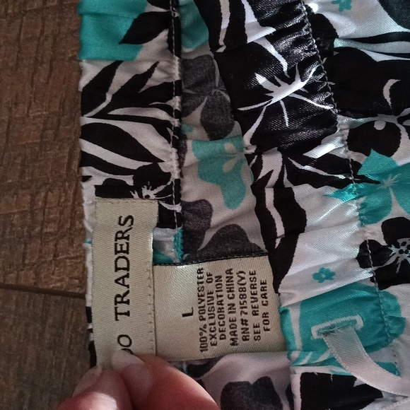 Bamboo Traders floral Pj pants💙🌹🌼 - Picture 4 of 5